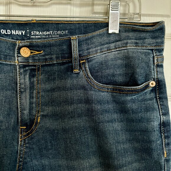 Old Navy Women’s Mid-Rise Straight Jeans Sz 10 Regular Dark Wash Frayed Hem - Picture 2 of 7